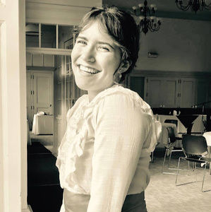 Meet your Posher, Anna